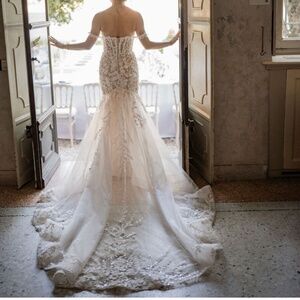Calle Blanche Lilia wedding dress